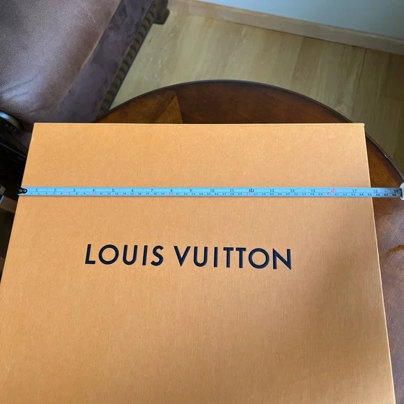 Louis Vuitton Signature Orange Gift Box - Picture 2 of 8